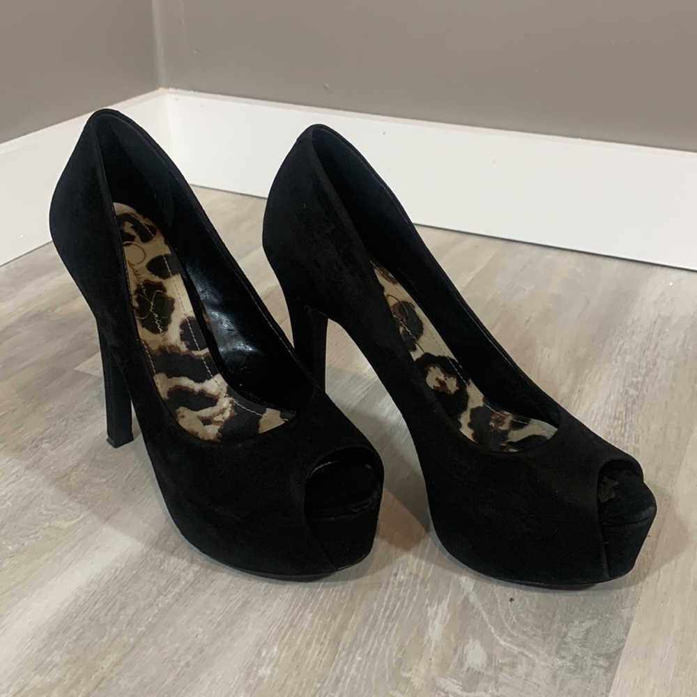 Jessica Simpson High Heel - Picture 3 of 10
